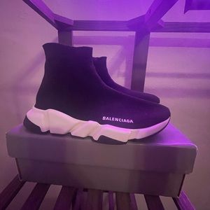 💖Amour Certified💖 Rated a 8 1/2 out of 10 Balenciaga Speed 2.0 Sneakers